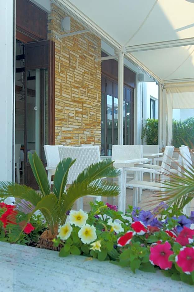 Senator Hotel Apartments