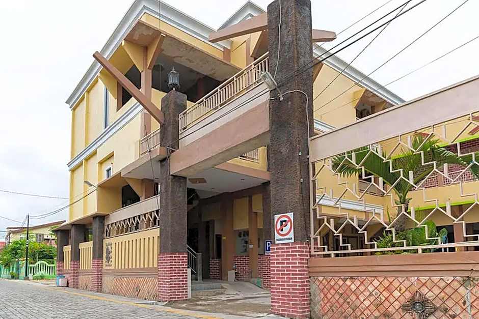 RedDoorz Syariah near Jalan A Yani KM 8 Citraland