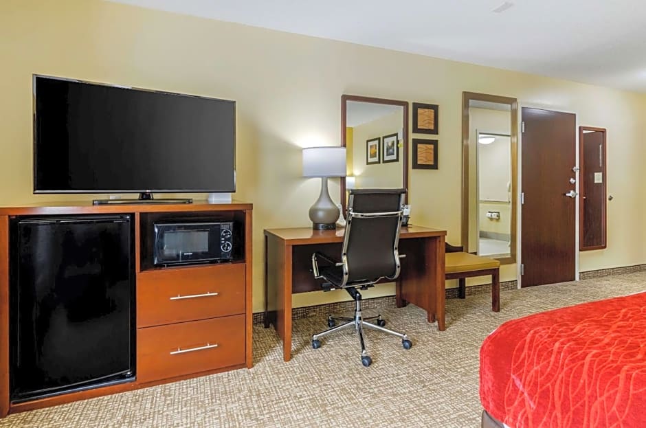 Comfort Inn & Suites Hillsville I-77