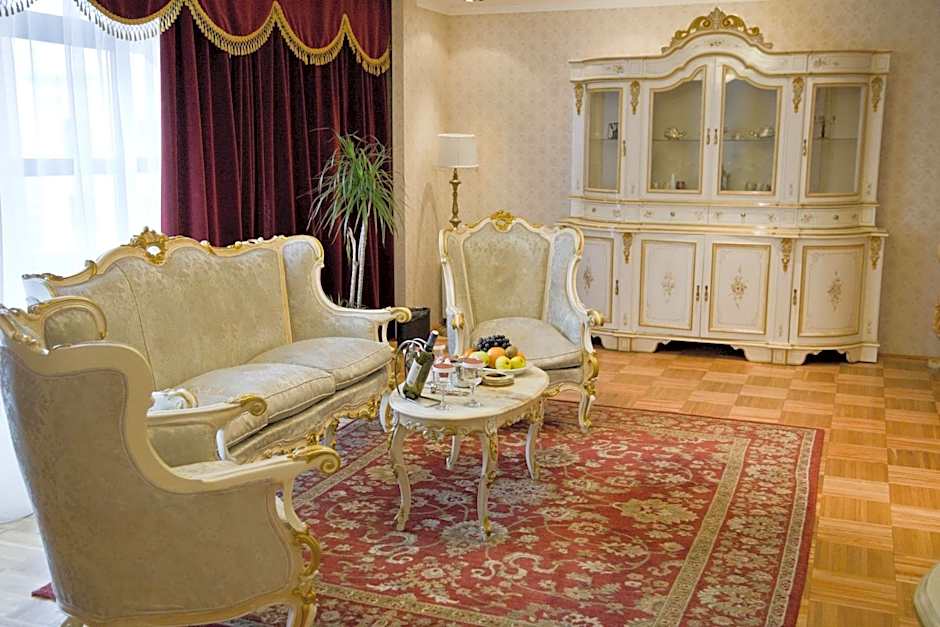 Phoenicia Grand Hotel