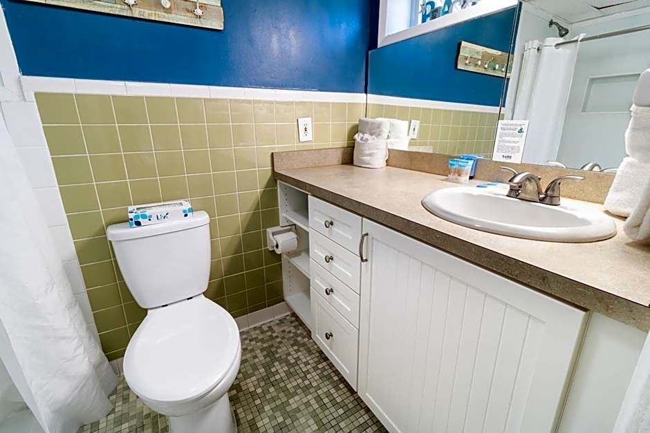 Oceanfront Litchfield Inn