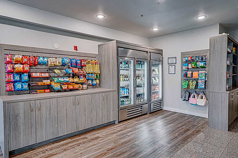 The Ashley Inn & Suites