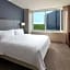 Hampton Inn By Hilton & Suites Teaneck/Glenpointe