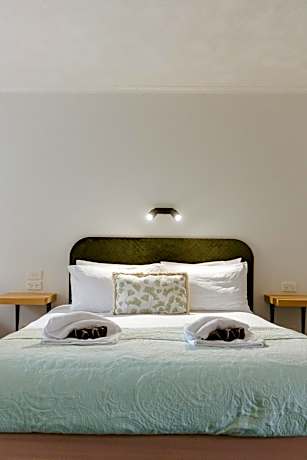 Standard Triple Studio with Kitchenette