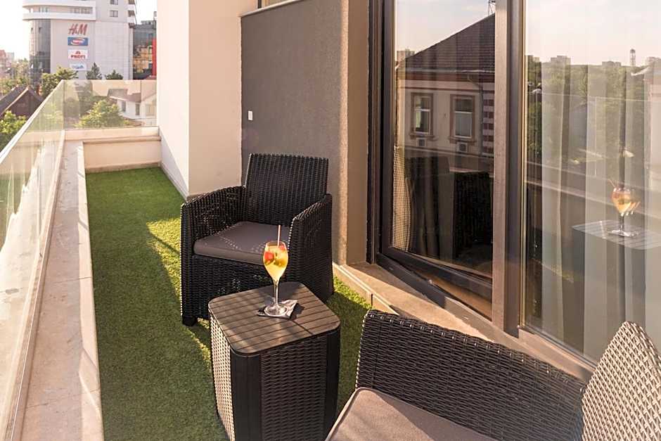 Lira Holiday Apartments