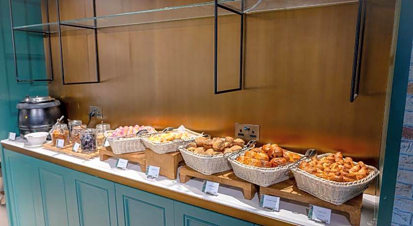 Premier Inn Dubai Barsha Heights