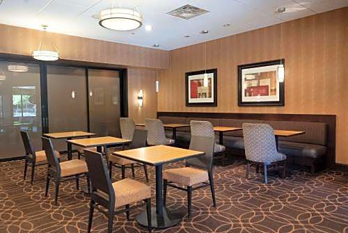 DoubleTree by Hilton Hotel Cleveland Downtown - Lakeside