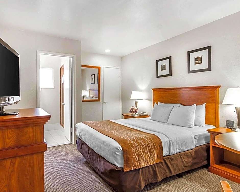 The Inn at 1252 Monterey