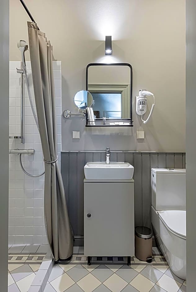 Zyplių Dvaro Oficina Viešbutis