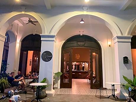 The J Break Boutique