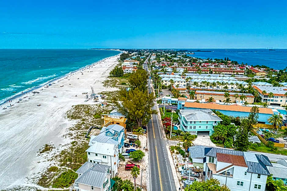 Anna Maria Island Beach Palms 6B