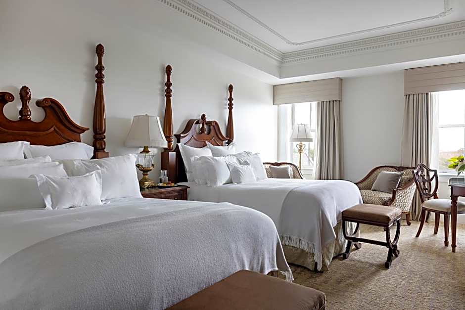 Market Pavilion Hotel