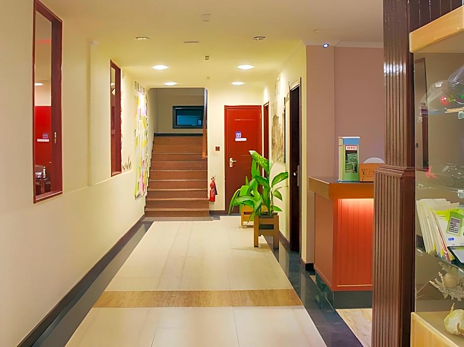 Whiteshell Island Hotel & Spa at Maafushi