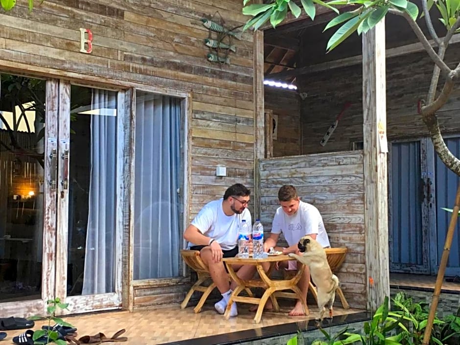 Pange Hostel Lembongan by ZUZU