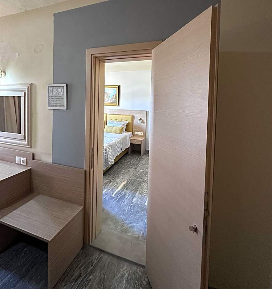 Thalia deco City & Beach Hotel