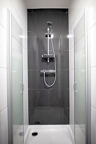 Queen Room with Shared Bathroom