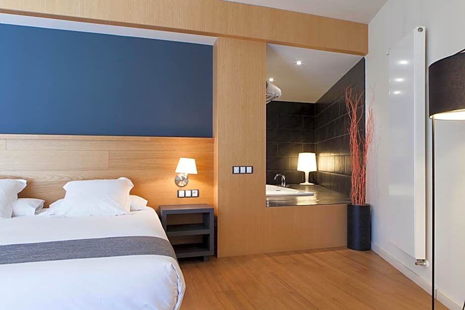 Hotel Món Sant Benet