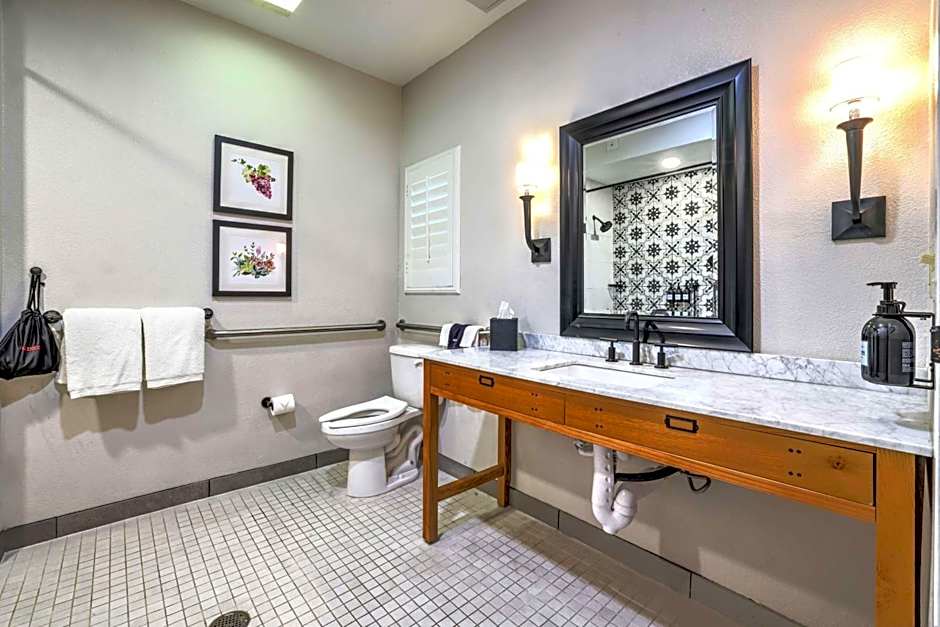 The Lodge at Healdsburg, tapestry Collection by Hilton