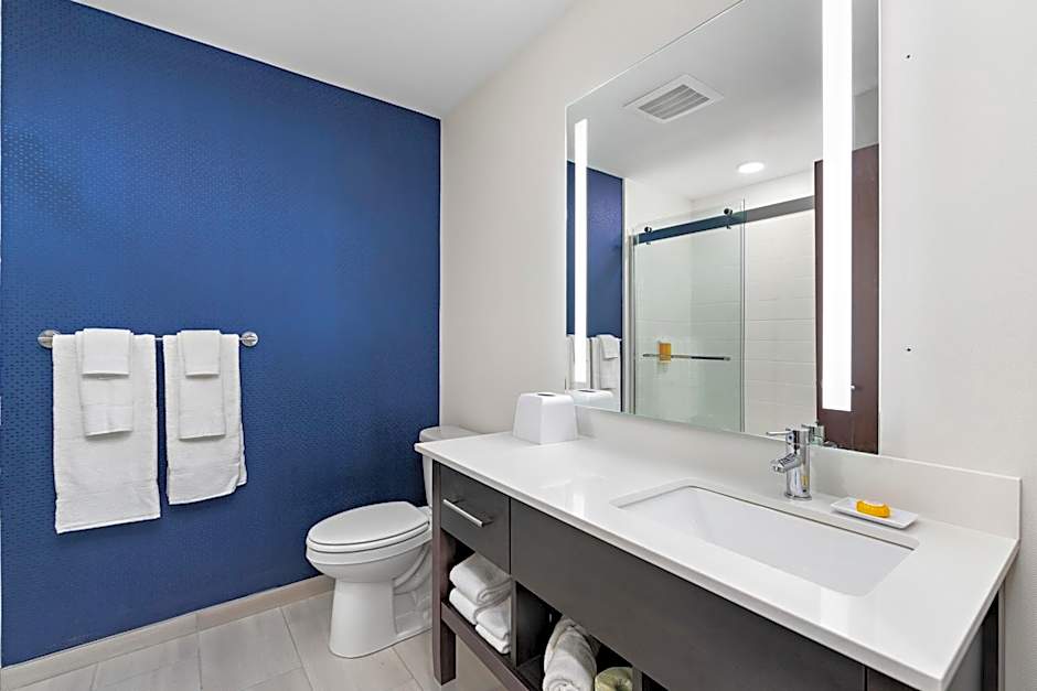 Holiday Inn Express Kansas City North Parkville By IHG