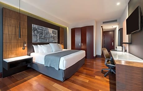 Superior Double Room Free Parking Promo with breakfast