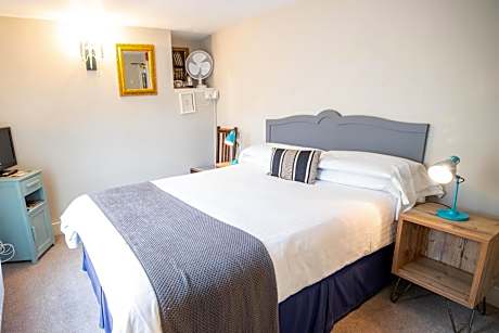 Double Room with Shared Bathroom