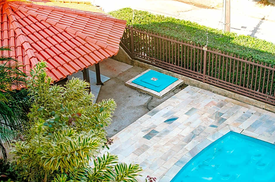 Apto lindo e aconchegante com piscina 202A