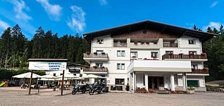Hotel Paradiso