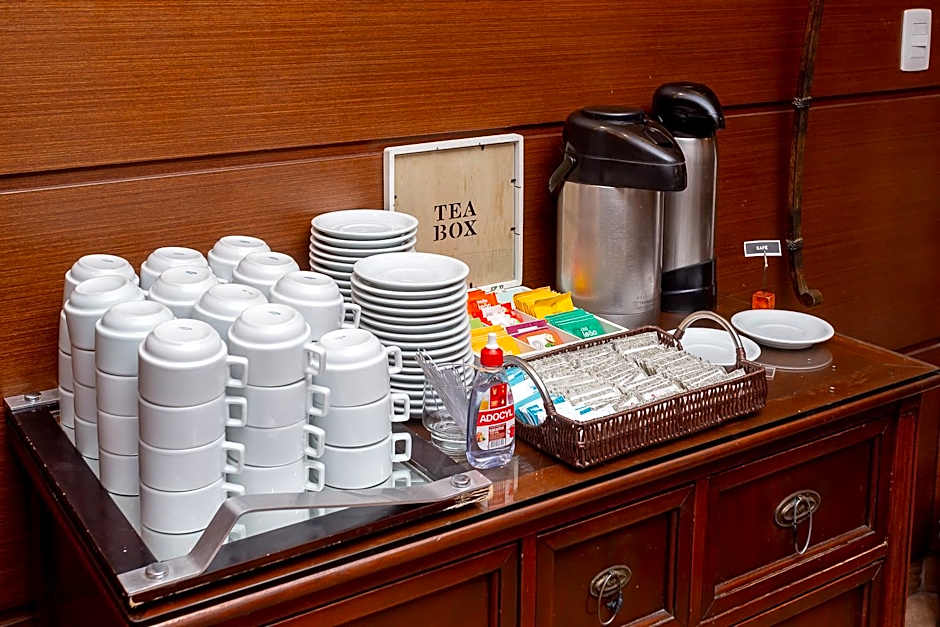 Roochelle Corporate Hotel