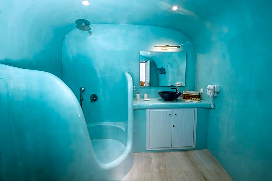 Sun Angelos Oia - Luxury Cave Suites