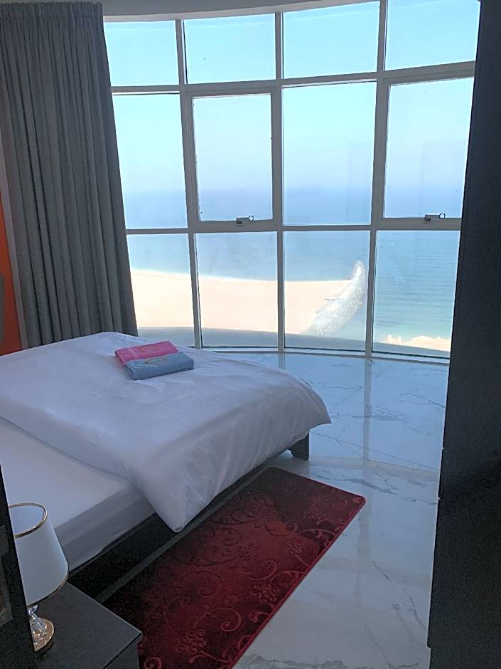 Photo 1 of 8 of Premier, Sea View