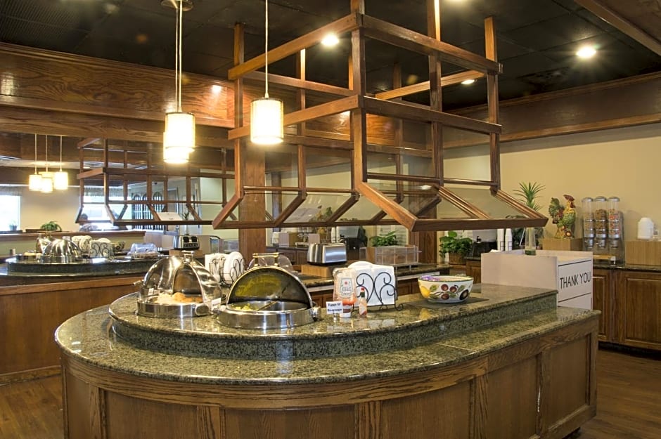 Lamplighter Inn and Suites - North