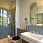 Le petit hotel