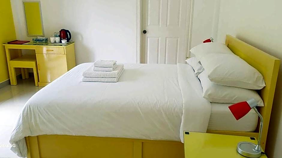 Bohol White House Bed & Breakfast