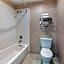 Quality Inn & Suites Maingate