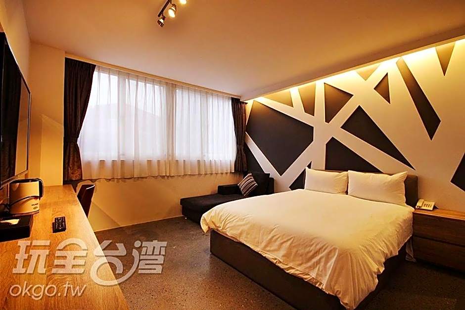 Travel Light Hotel