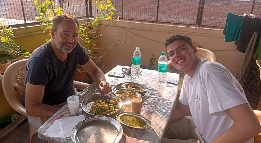 Somit Paying Guest House