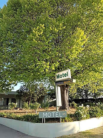Holbrook SKYE Motel