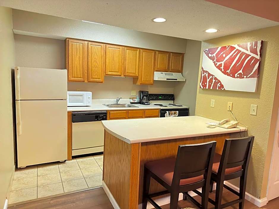 Hawthorn Extended Stay by Wyndham Wichita