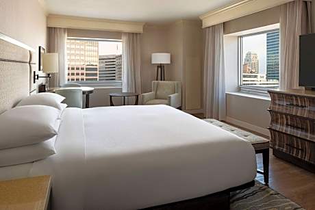 Room, 1 King Bed, Corner