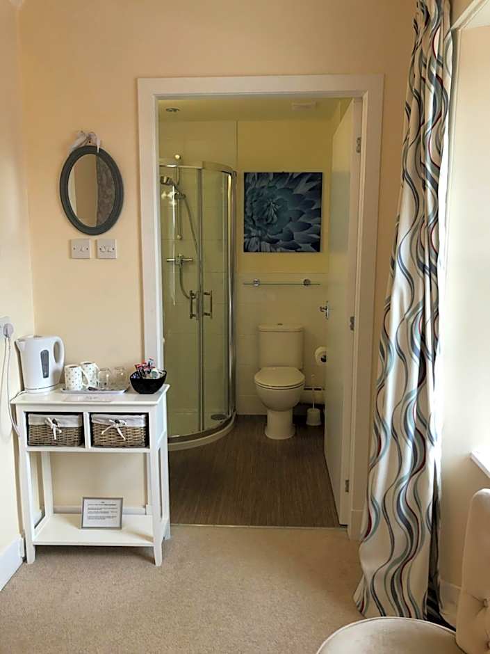 The Aberdeen Arms Hotel