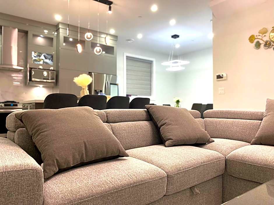 Modern and New house near PNE with Big Garden and Free Parking