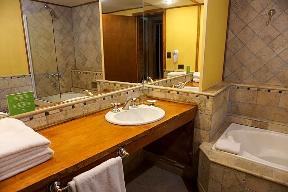 Foto 1 von 1 von Superior 1 Double Bed or 2 Twin Beds, Canal View