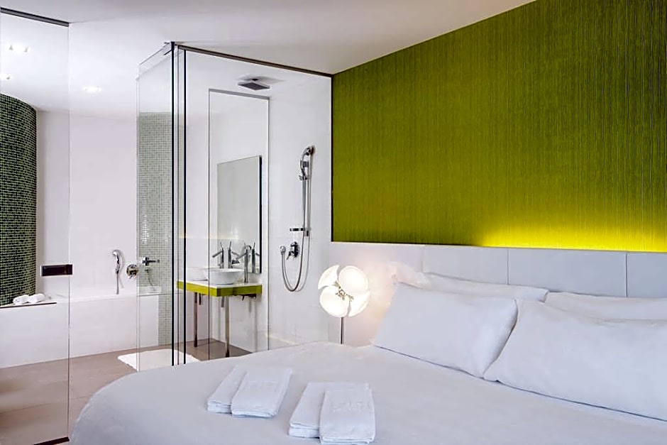 NH Bratislava Gate One