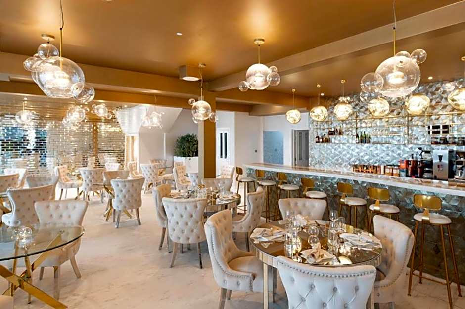 OYO Newquay Beach Hotel