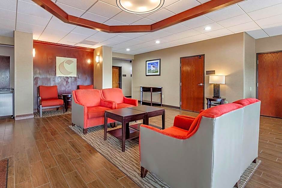 Comfort Suites Escanaba West