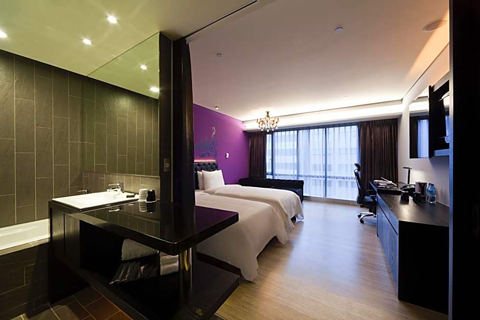 Photo 1 of 4 of Deluxe 2 Beds