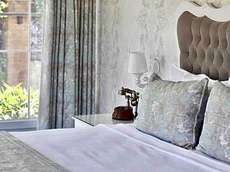 Executive Suite with Garden View