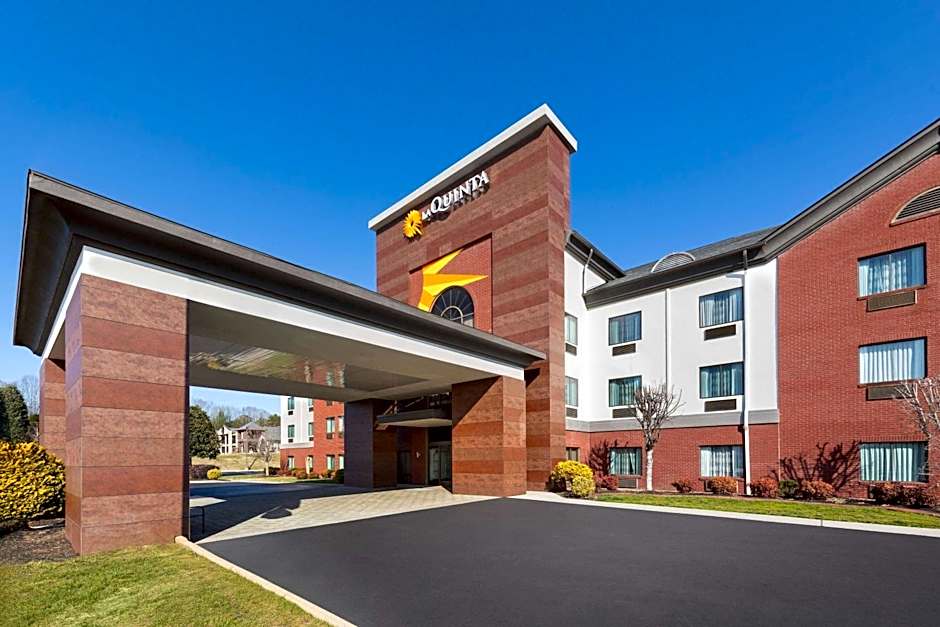 La Quinta Inn & Suites by Wyndham Loudon