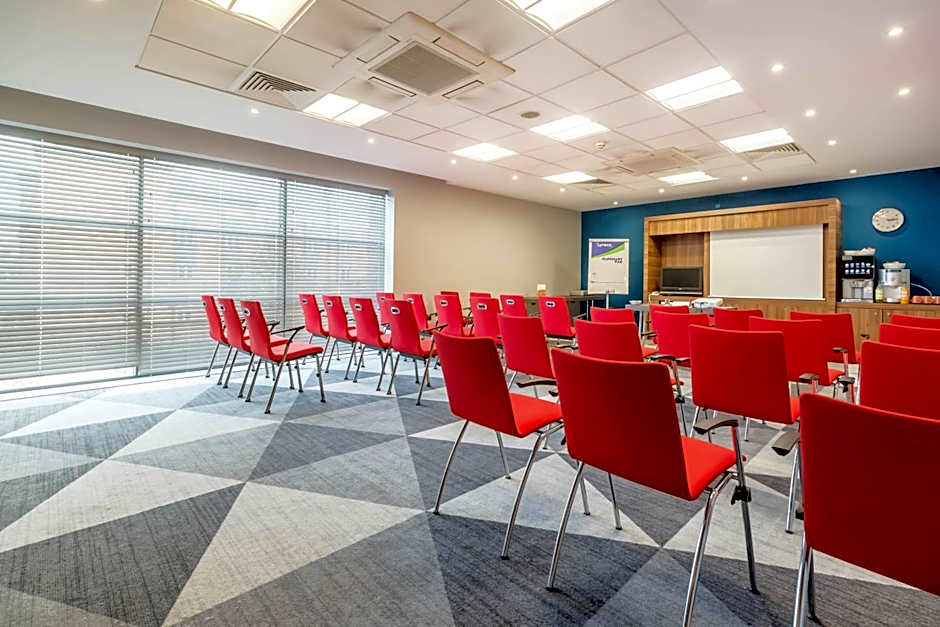 Holiday Inn Express Walsall M6 J10 By IHG