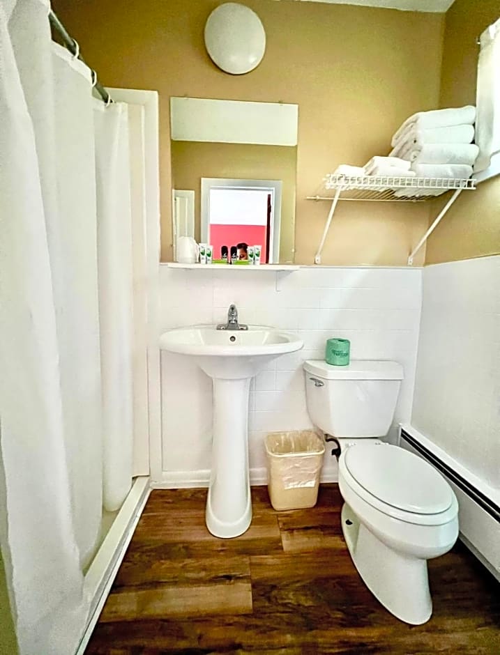Saco River Motor Lodge & Suites